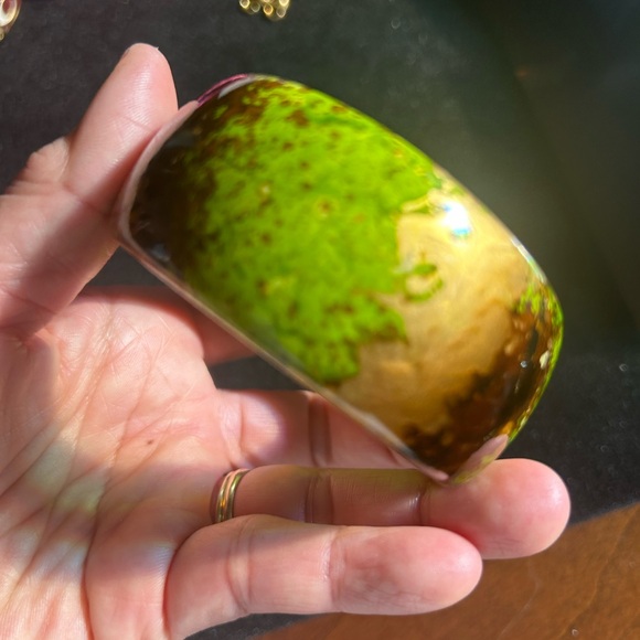 Green Bangle Statement Bracelet - Picture 3 of 10